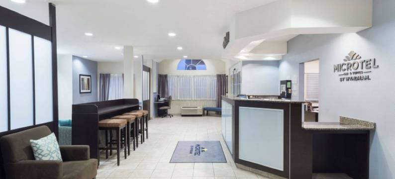巴吞鲁日机场麦客达温德姆酒店及套房(Microtel Inn & Suites by Wyndham Baton Rouge Airport)图片