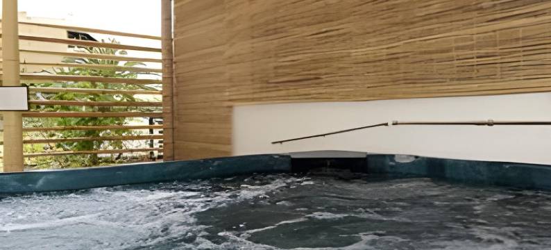 丽娜酒店(Rina Hotel)图片