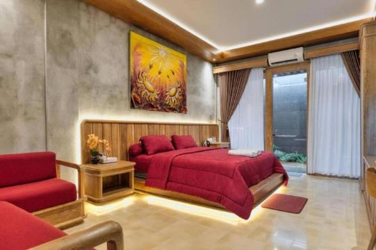 KeJawa Luxury Villa by Sampai Hotel Overview