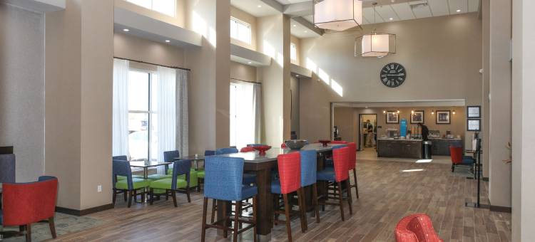 拉斐特医疗中心欢朋套房酒店(Hampton Inn and Suites Lafayette Medical Center)图片