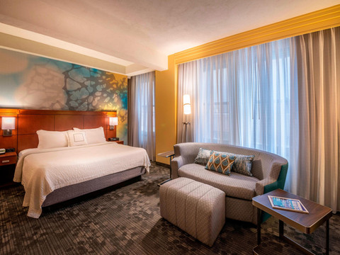 塔尔萨市中心万怡酒店