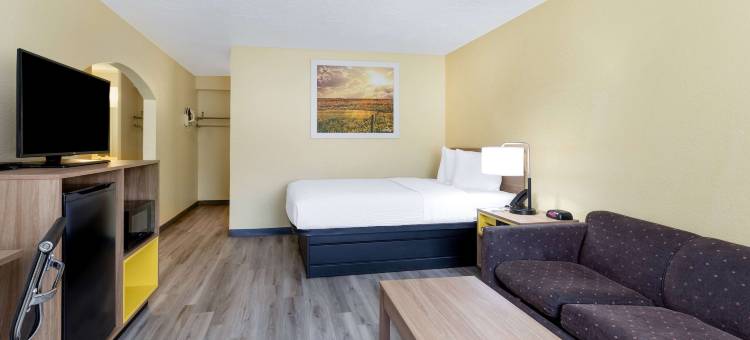 克洛维斯温德姆戴斯套房酒店(Days Inn & Suites by Wyndham Clovis)图片