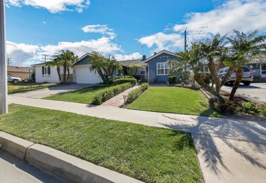 Charming Studio centrally located between Downtown LA & Disneyland Hotel Overview