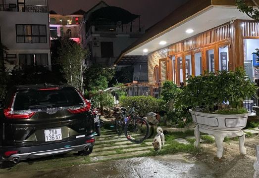 Floral Hue Villa 2 Hotel Overview