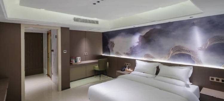 云朵酒店(顺城万达广场店)图片