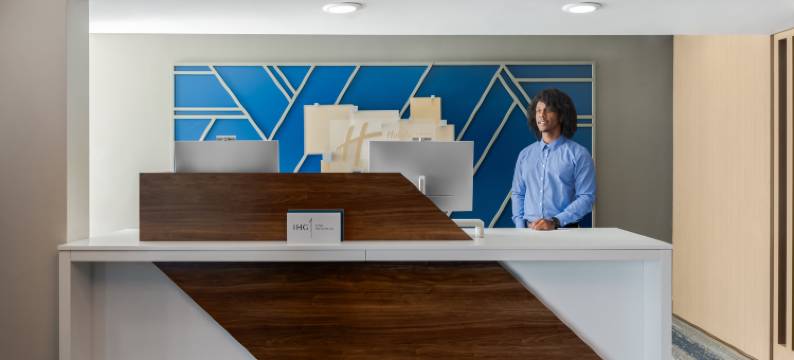 智选假日套房酒店本顿维尔(Holiday Inn Express & Suites BENTONVILLE by IHG)图片