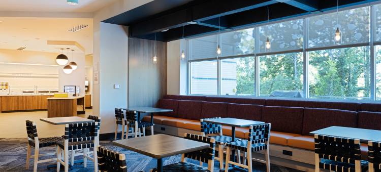 科利奇帕克亚特兰大机场希尔顿惠庭酒店(Home2 Suites by Hilton Atlanta Airport College Park)图片