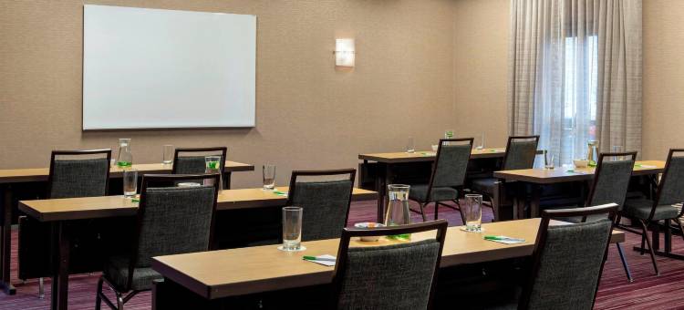 芝加哥内珀维尔万怡酒店(Courtyard Chicago Naperville)图片