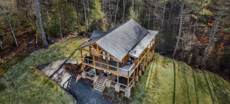山坡藏身处3卧室小木屋由RedAwning提供(Hillside Hideaway 3 Bedroom Cabin by RedAwning)图片