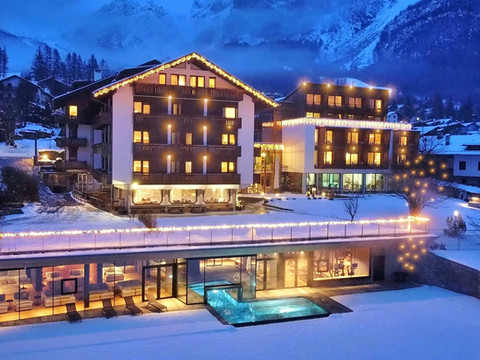 拉帝妮亚公园酒店