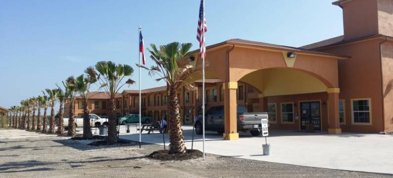 德克萨斯州蒂尔登套房酒店(Texan Inn and Suites Tilden)图片