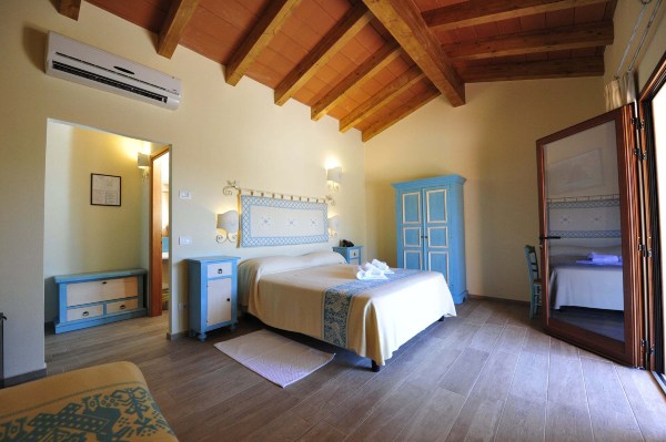 Hotel l'Esagono Hotel Overview