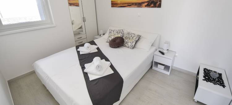 Funtastic C带游泳池和露台的公寓(Funtastic C Apartment with Pool and Terrace)图片