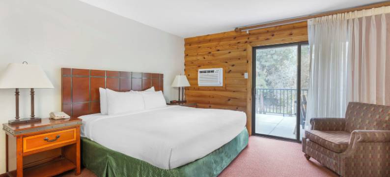 科尔牧场钻石山林小屋(Kohl's Ranch Lodge)图片