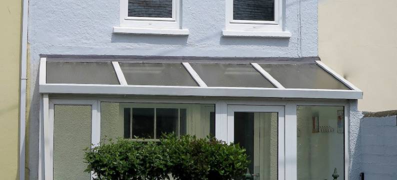 威斯特里亚小屋酒店(Westeria Cottage - 2 Bed-Sleeps 4-TJS9WC)图片