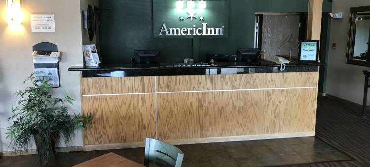 AmericInn by Wyndham West Bend图片
