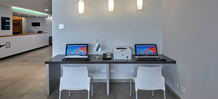 托卢卡工业区城市万豪城市快捷青年酒店(City Express Junior by Marriott Toluca Zona Industrial)图片