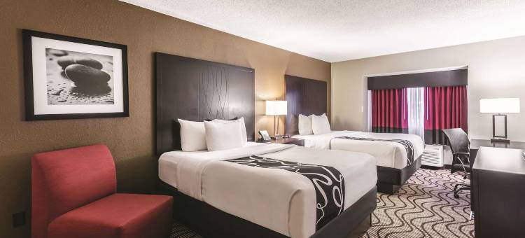 圣路易斯科林斯维尔拉昆塔温德姆套房酒店(La Quinta Inn & Suites by Wyndham Collinsville - St. Louis)图片