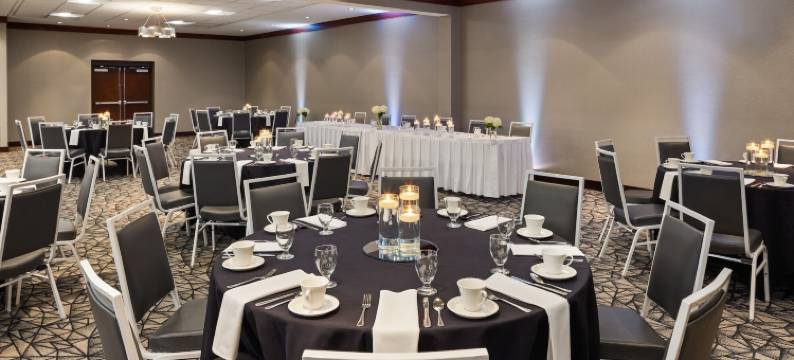 密尔沃基西北万豪德尔塔酒店(Delta Hotels by Marriott Milwaukee Northwest)图片