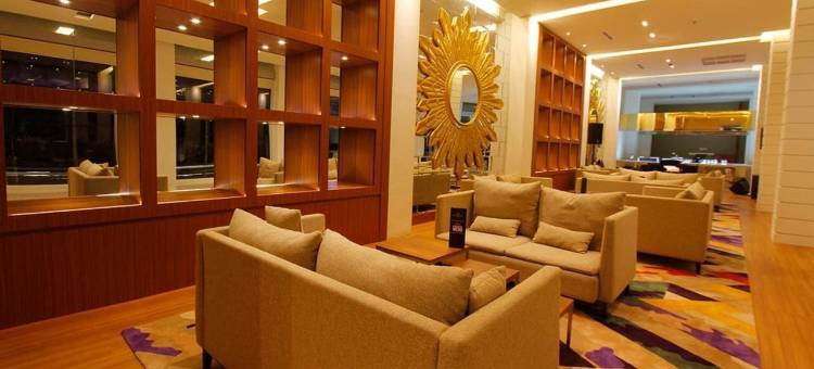 北干巴鲁阿斯诺夫皇家酒店(Royal Asnof Hotel Pekanbaru)图片