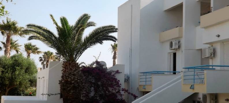 莱昂尼达斯套房酒店(Leonidas Hotel & Studios)图片