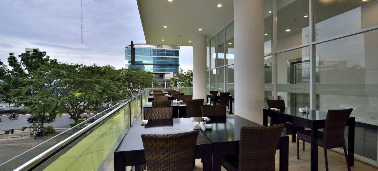 北干巴鲁苏迪曼维兹酒店(Whiz Prime Hotel Sudirman Pekanbaru)图片