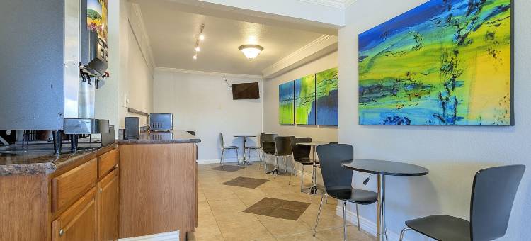 科罗拉多斯普林斯-切斯特纳特街温德姆速8酒店(Super 8 by Wyndham Colorado Springs/Chestnut Street)图片