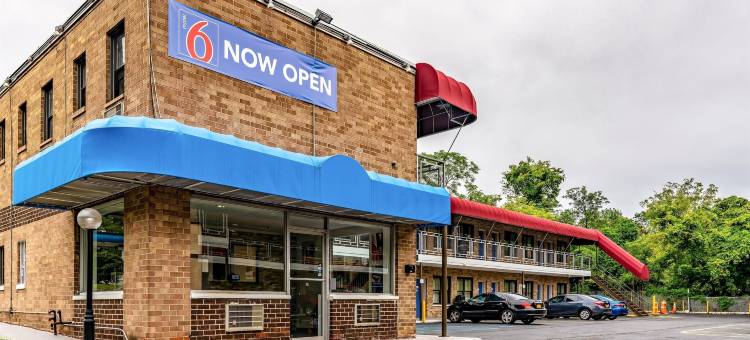 纽约埃姆斯福尔德白原 6 号汽车旅馆(Motel 6 Elmsford, NY - White Plains)图片