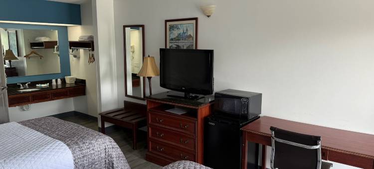 布伦特伍德旅馆及套房(Brentwood Inn & Suites)图片