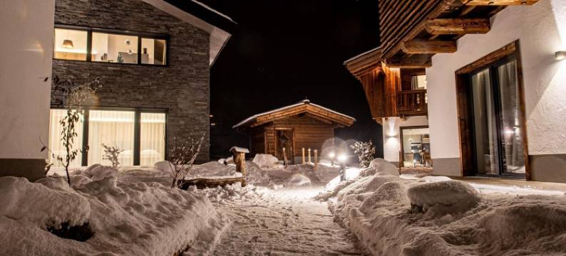 靠近克里姆尔瀑布的瓦尔德伊姆平茨高木屋(The Village - Chalet Stone House)图片