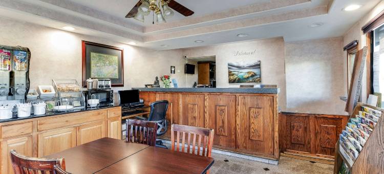 马德拉骑士酒店(Knights Inn Madera)图片