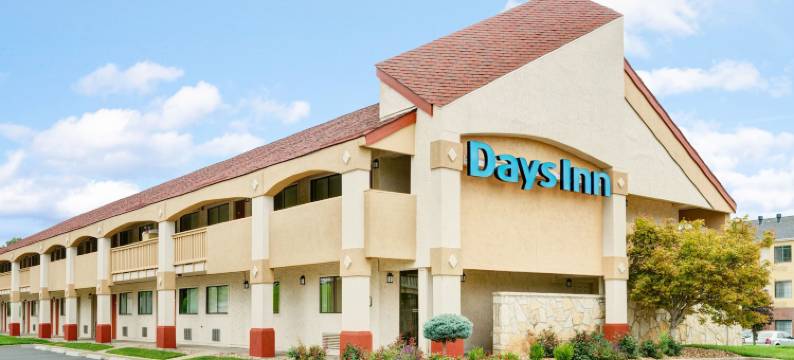 奥佛兰公园戴斯酒店(Days Inn by Wyndham Overland Park/Metcalf/Convention Center)图片