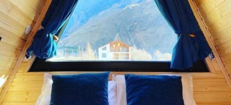 卡兹别基金字塔(Paradise Kazbegi)图片