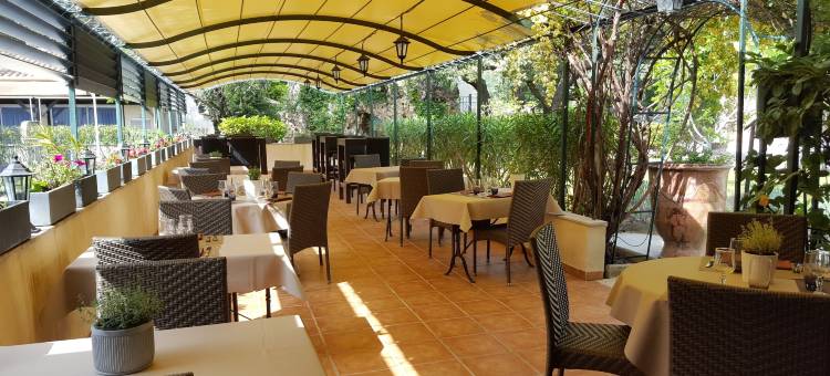 勒斯赛德雷斯(Logis Hôtel - Restaurant Résidence les Cèdres)图片