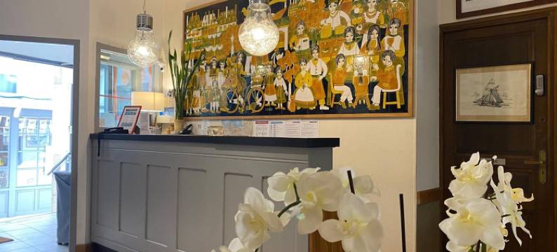 圣皮耶尔大门酒店(Hôtel la Porte Saint Pierre-Logis Hôtel Intra Muros RÉNOVÉ en 2026)图片