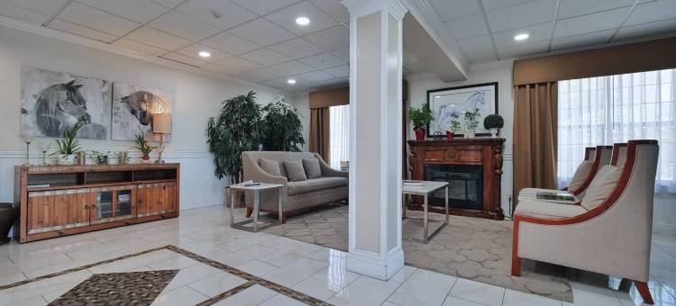 奥本红狮套房酒店(Red Lion Inn & Suites Auburn)图片