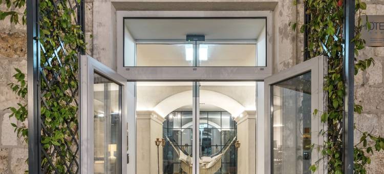 里瓦赫瓦尔游艇海港酒店(Riva Marina Hvar Hotel)图片