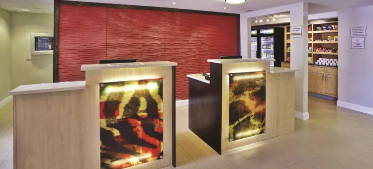 夏莫维尔拉昆塔温德姆套房酒店/ 新河峡谷国家公园(La Quinta Inn & Suites Summersville/New River National Park)图片