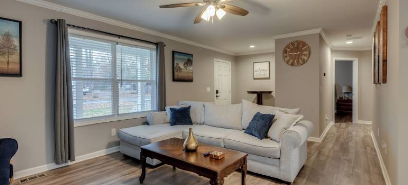 适合家庭的住宅，带露台，靠近Colonial Beach!(Family-Friendly Home w/ Deck Near Colonial Beach!)图片