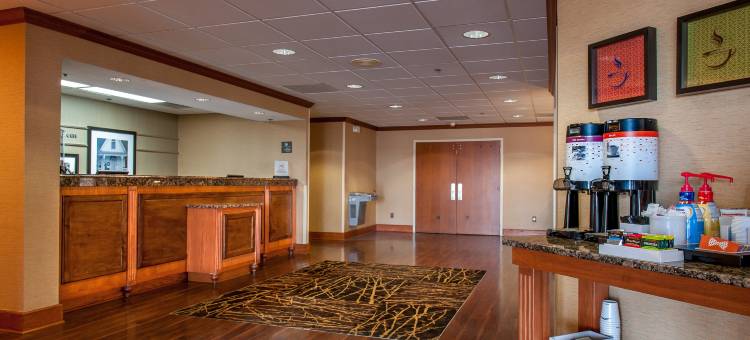 博林格林希尔顿欢朋酒店(Hampton Inn Bowling Green)图片