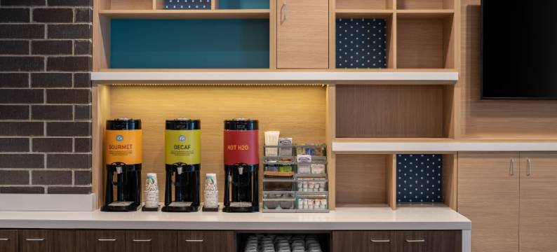 德梅因德雷克大学希尔顿惠庭套房酒店(Home2 Suites des Moines at Drake University)图片