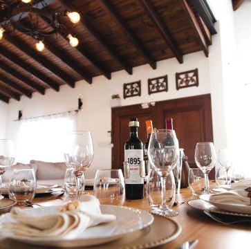 Spacious 4-bedroom villa with WiFi and AC in charming Luján de Cuyo Hotel Overview