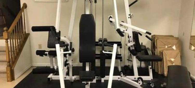 Hot Tub WiFi Gym Firepit Kitchen图片