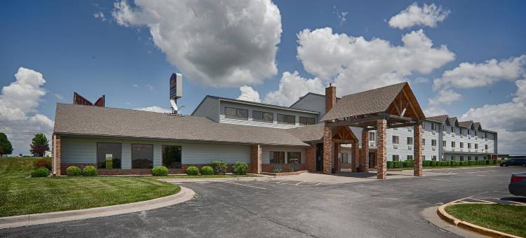 普拉特城KCI机场温德姆华美达酒店(Ramada by Wyndham Platte City KCI Airport)图片