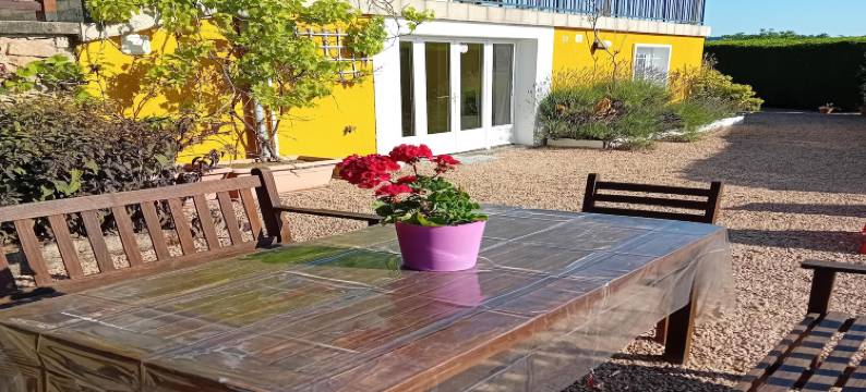 Vacation Home in France with Pool图片