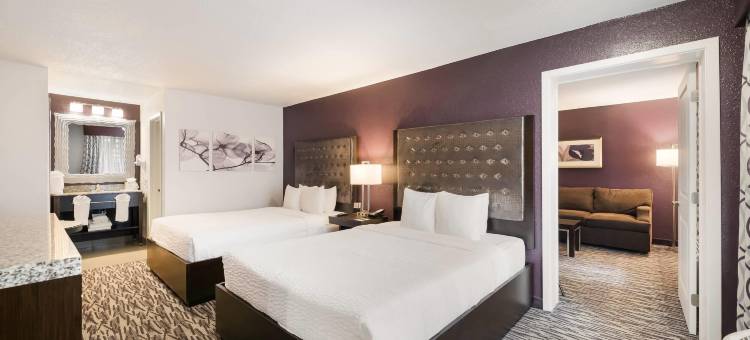 奥兰多环球度假村附近凯隆酒店(Clarion Inn & Suites Across from Universal Orlando Resort)图片