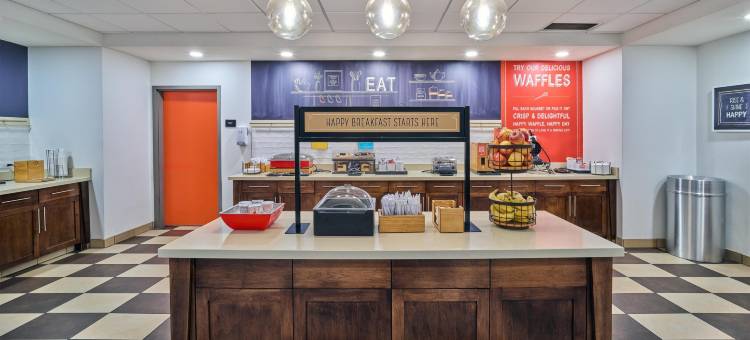 奥马哈市中心阿克萨本区欢朋酒店(Hampton Inn Omaha/Midtown (Aksarben Area))图片