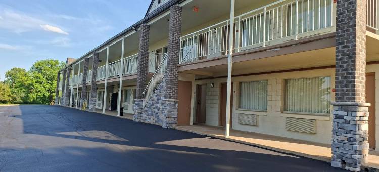 家乡弗吉尼亚斯汤顿11号公路旅馆(Hometown Inn Staunton VA Near Hwy 11)图片