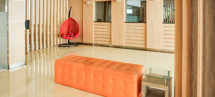 Townhouse Oak巨港酒店，靠近巨港高尔夫俱乐部，前KR酒店(Townhouse Oak Palembang near Palembang Golf Club formerly KR Hotel)图片