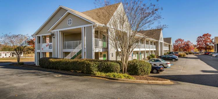 红屋顶 HomeTowne Studios 斯帕坦堡－阿什维尔公路店(HomeTowne Studios by Red Roof Spartanburg - Asheville Highway)图片